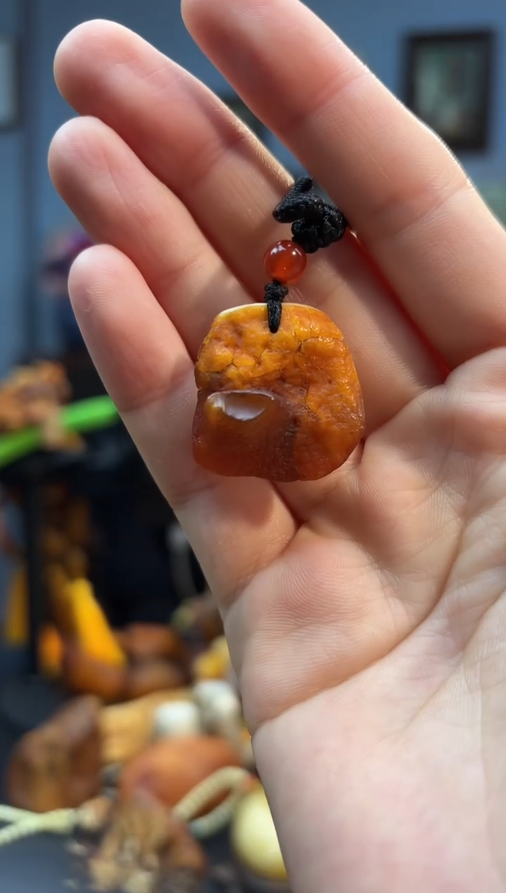 琥珀颈饰未镶嵌吊坠