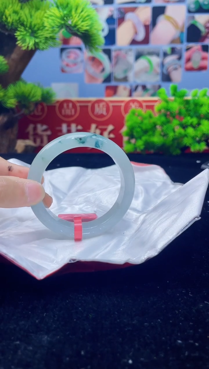 翡翠未镶嵌手镯6手镯