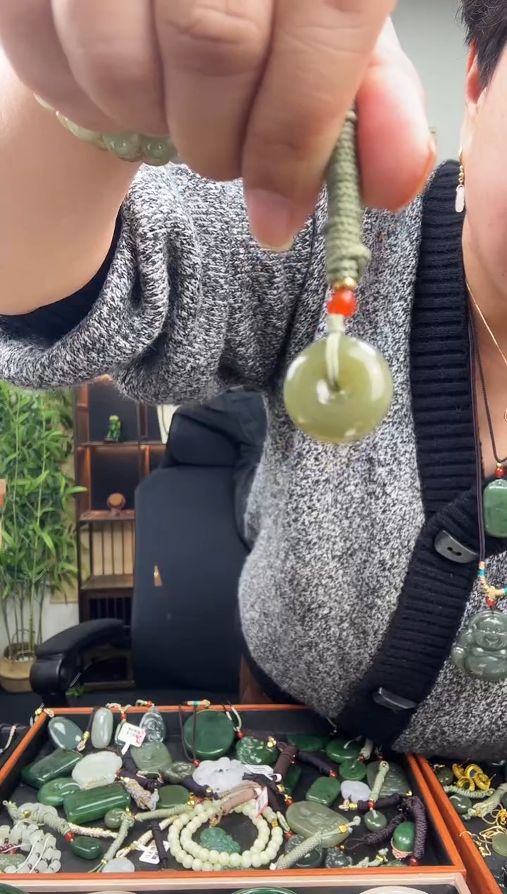 颈饰未镶嵌和田玉1039