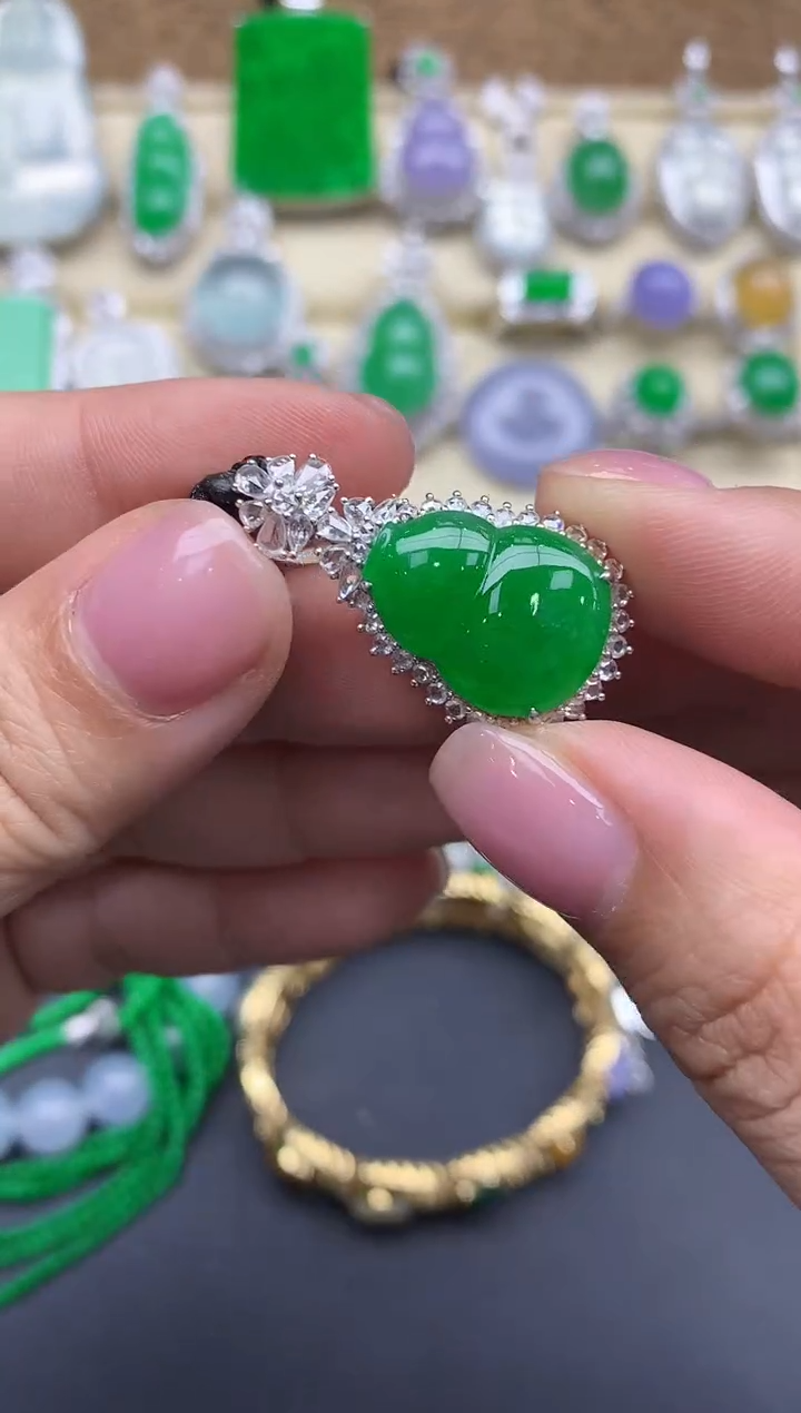 【闪购商品】翡翠颈饰18K金镶嵌481-总价38500定金9800