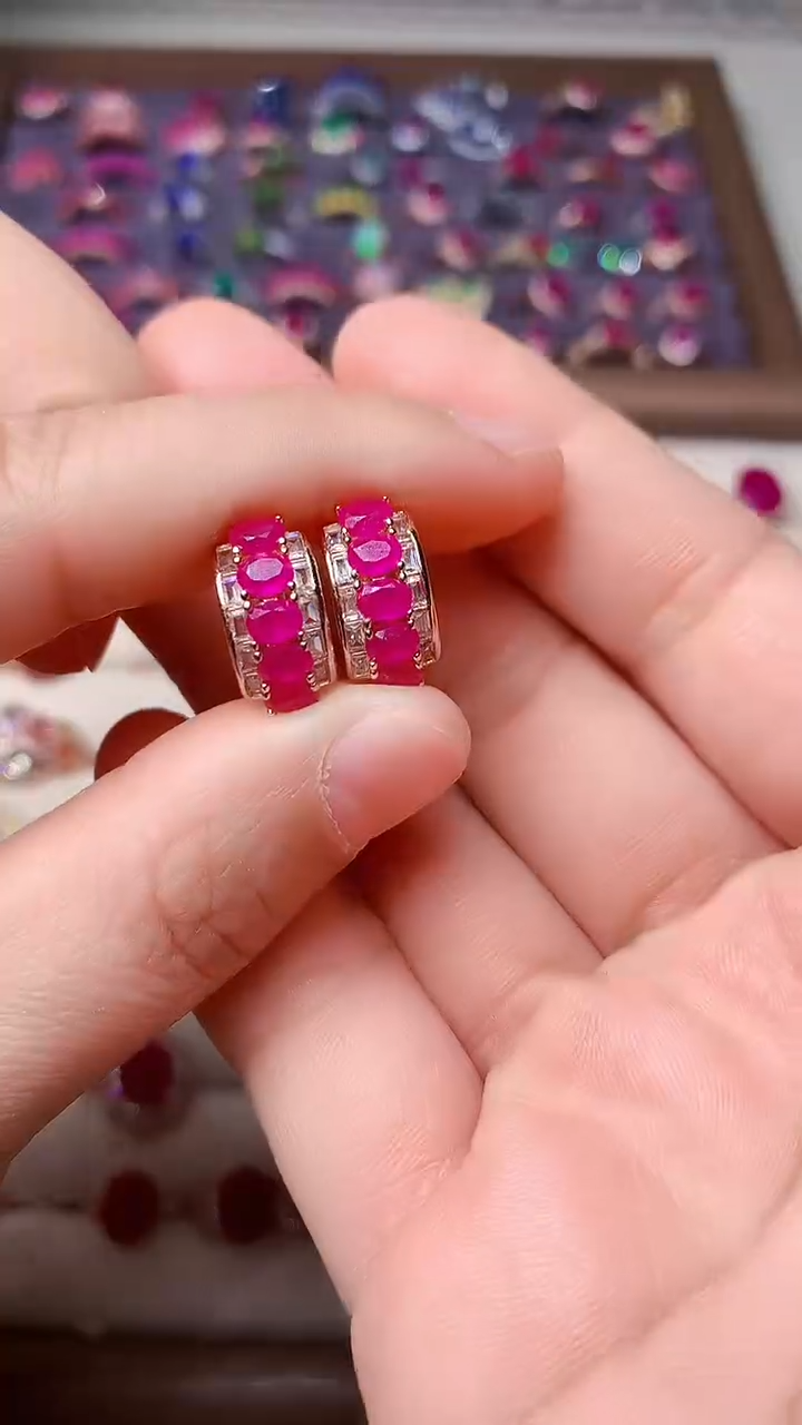【闪购商品】红宝石耳饰银S925镶嵌...