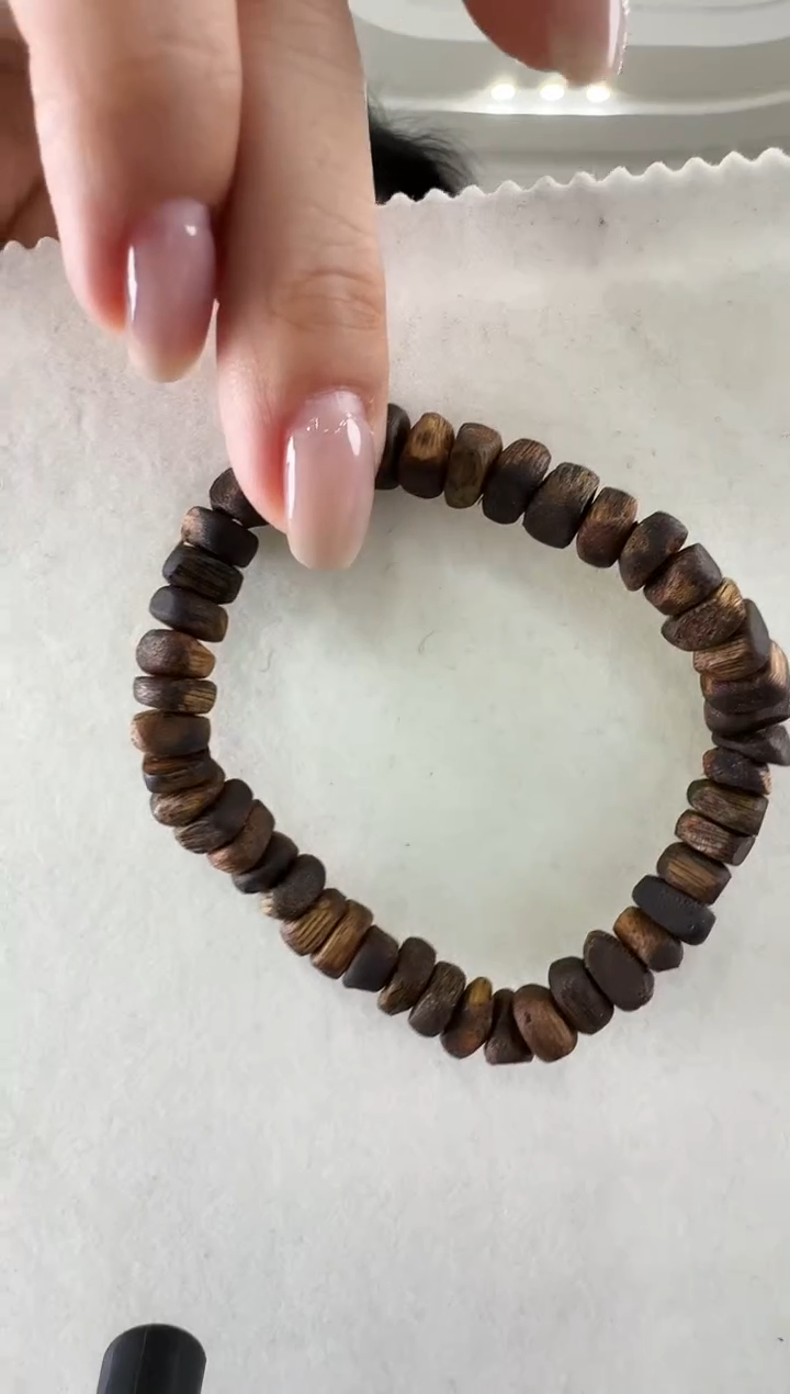 沉香手串精致的手串