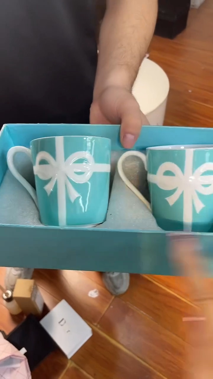 杯鸿辉家品牌瓷器，京东包邮！