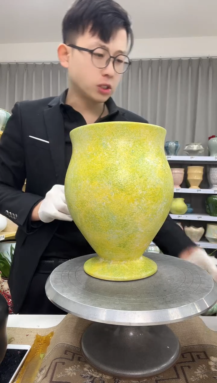 【1.3】花盆尺寸 高：26  口：16