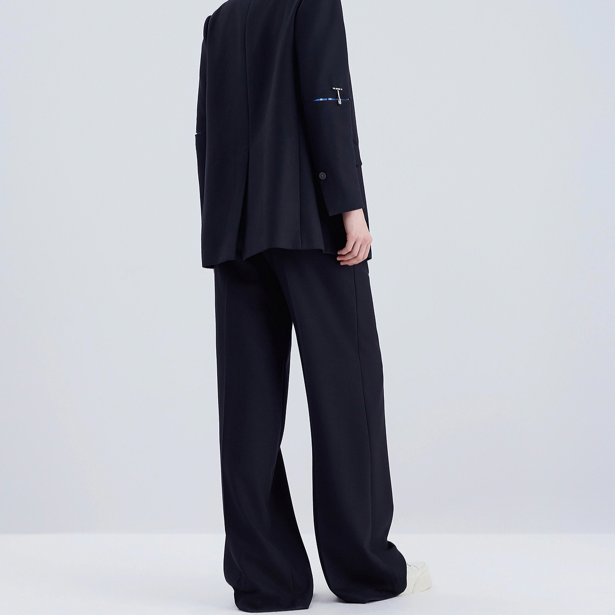 意大利设计师品牌潮牌女装外套2F1W68066