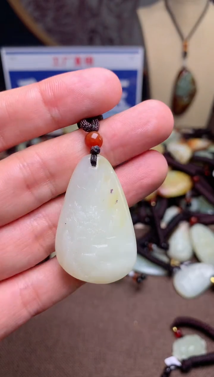 【闪购商品】和田玉颈饰未镶嵌1
