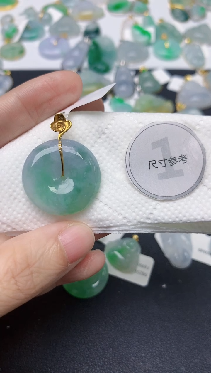 颈饰18K金镶嵌翡翠天然缅甸A货翡翠
