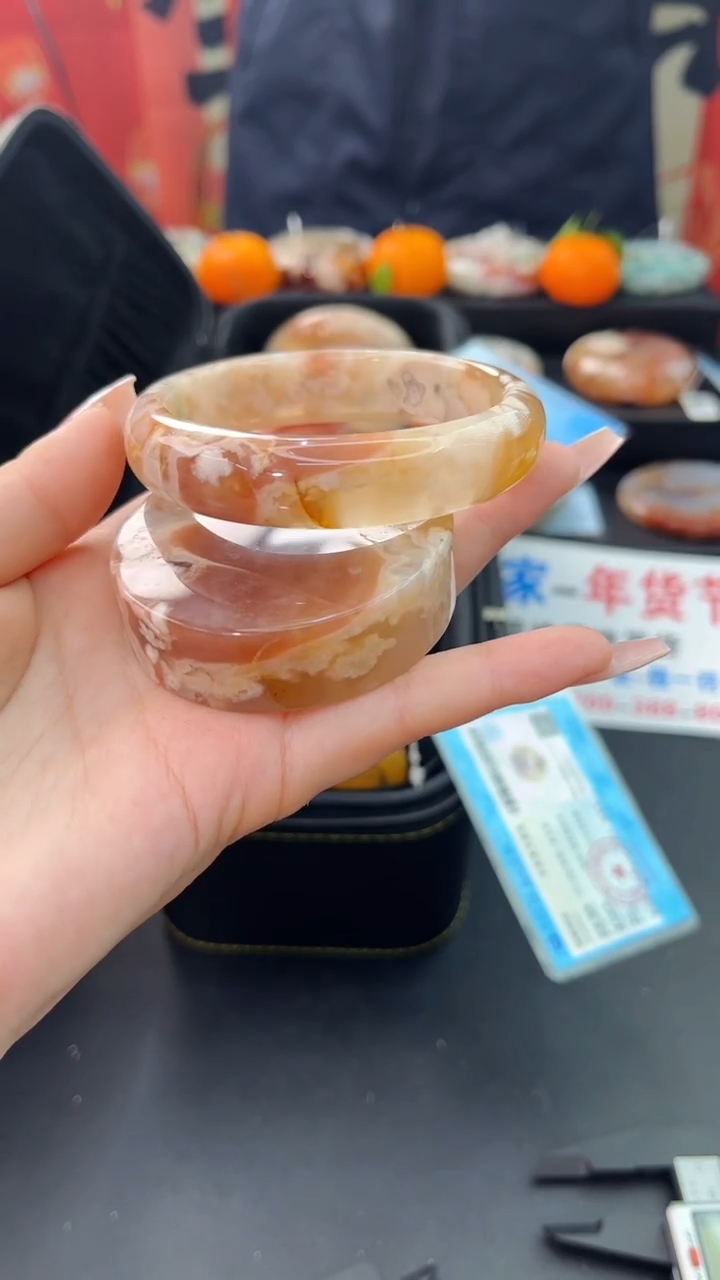 【闪购商品】石英质玉手镯未镶嵌赠送镯心（59圈口）