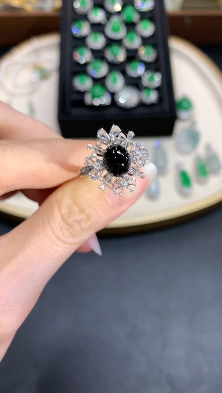 【闪购商品】翡翠戒指18K金镶嵌W673|5500