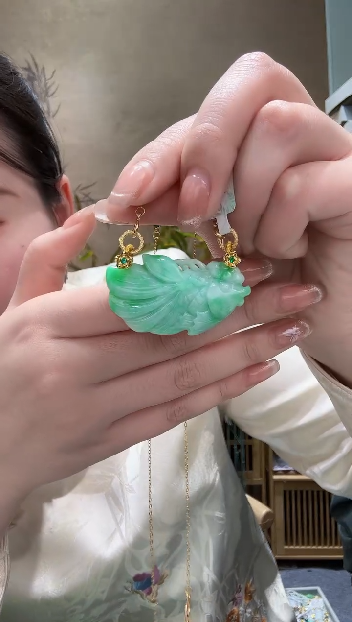 【闪购商品】翡翠颈饰未镶嵌吊坠