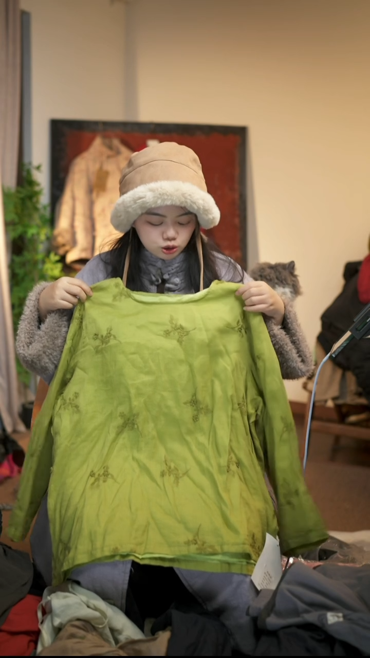 NO退NO换 刺绣绿色上衣