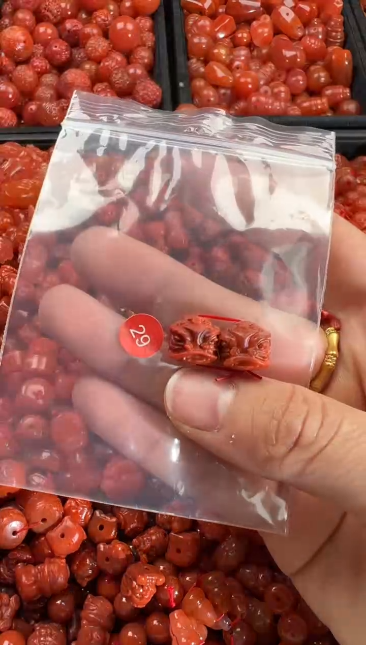 【闪购商品】南红玛瑙颈饰未镶嵌1