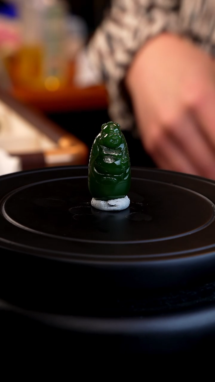 颈饰未镶嵌和田玉俄碧7号矿老菠菜绿过眼过灯佛公挂件