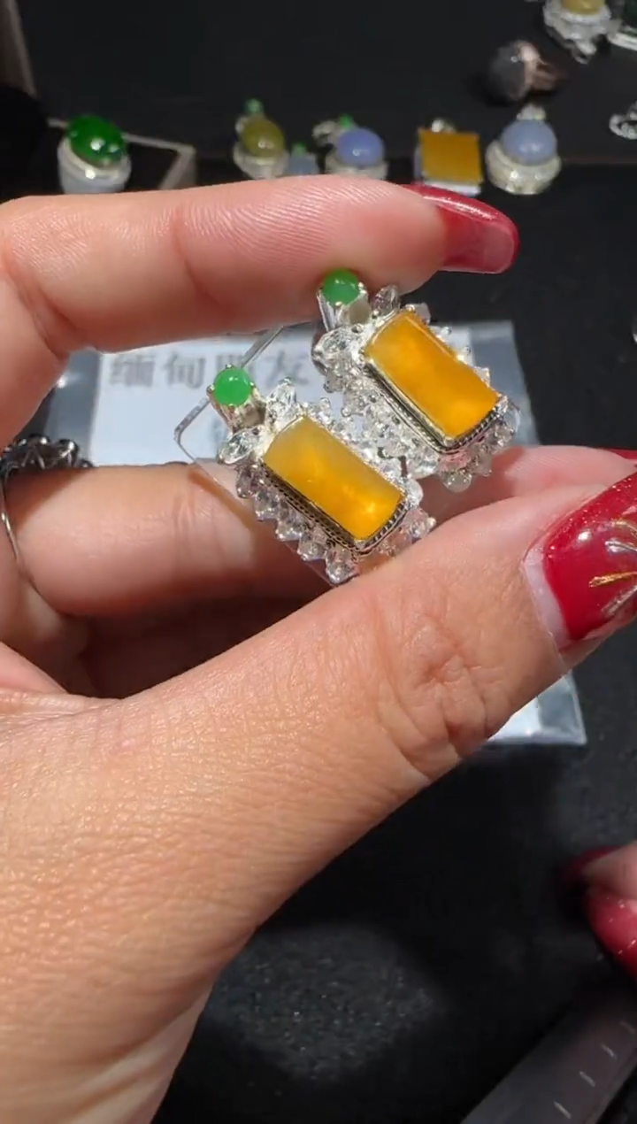 【闪购商品】翡翠耳饰未镶嵌多样性发货拍一发一