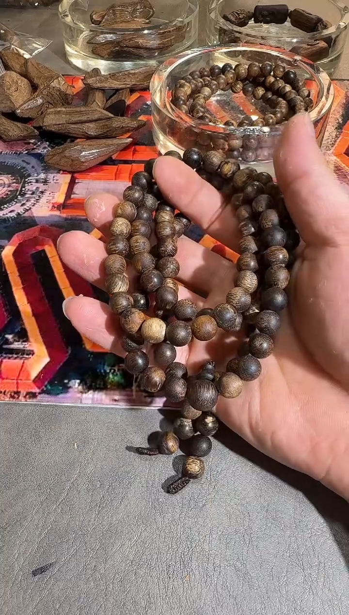 沉香手串江**人Q57白棋多样性发一