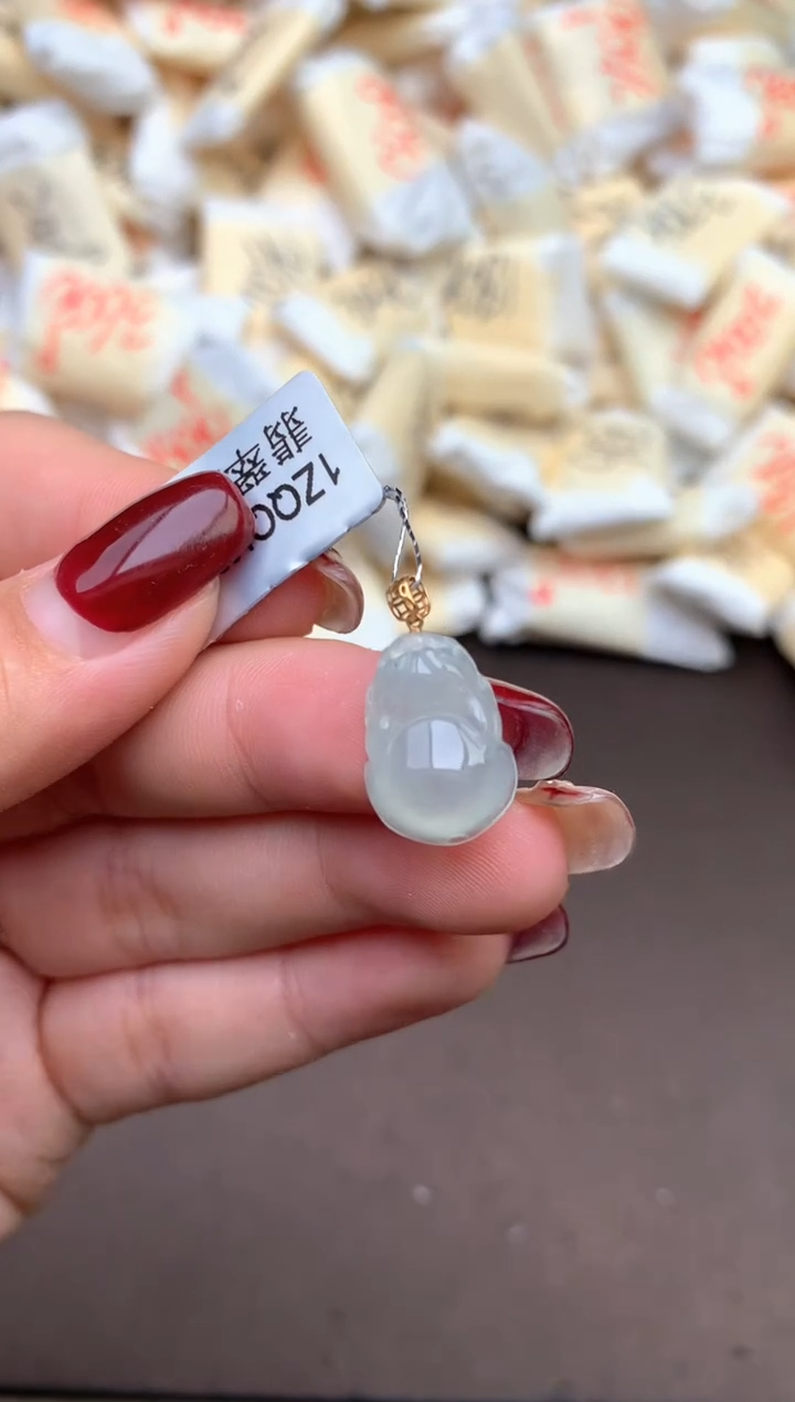 【闪购商品】翡翠挂件18K金镶嵌—