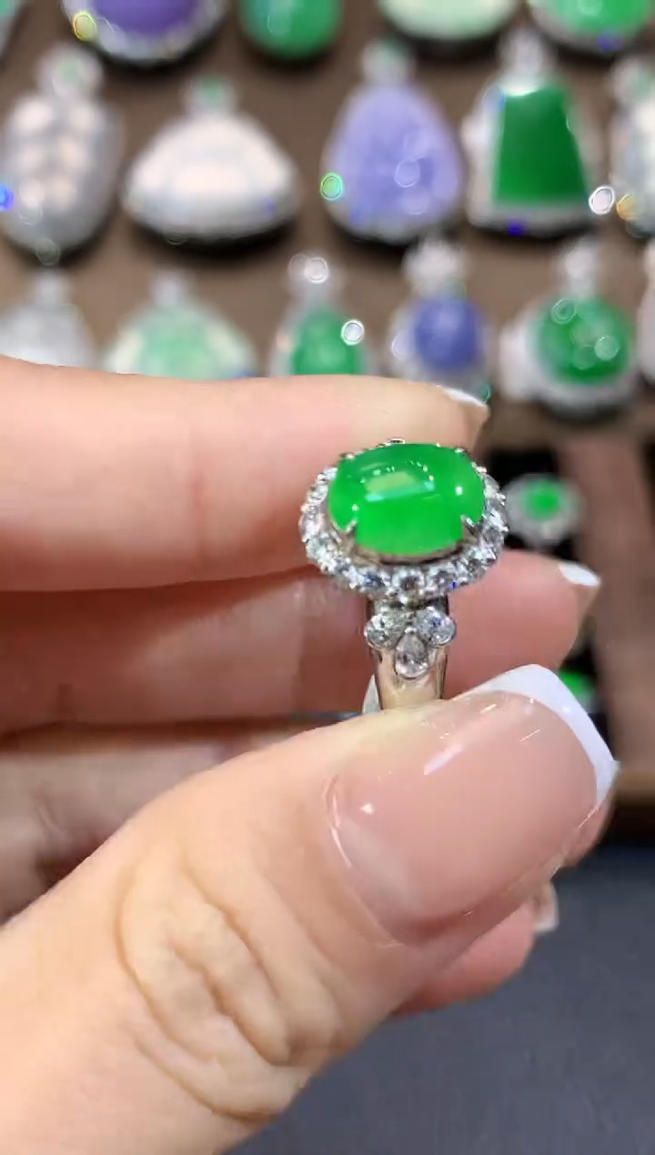 18K金镶嵌戒指翡翠C39