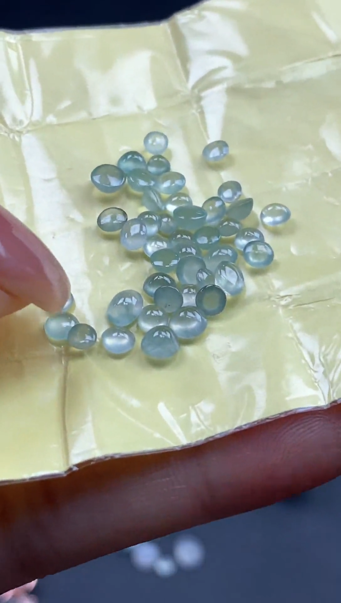 翡翠散珠未镶嵌天然翡翠裸石蛋面76