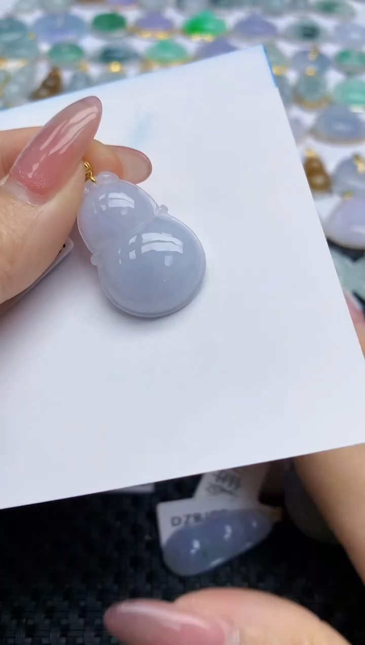 【闪购商品】翡翠挂件18K金镶嵌天然翡翠A货