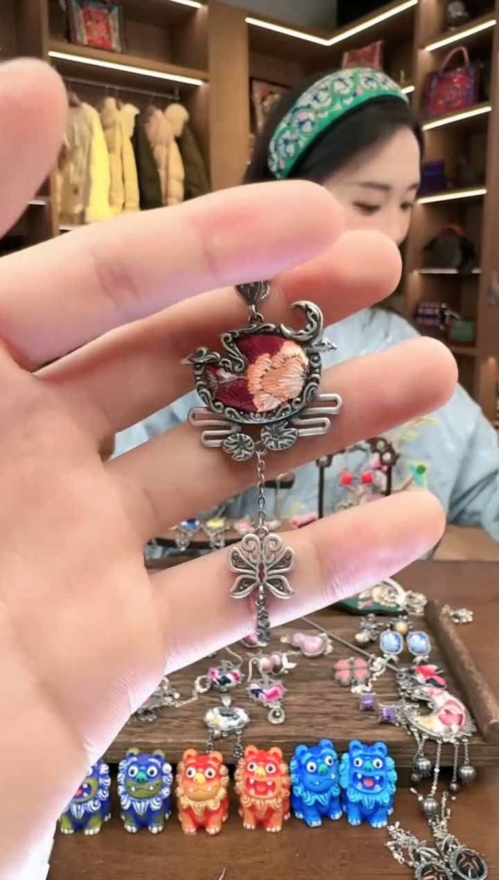 【闪购商品】织绣205黔东南苗族刺绣