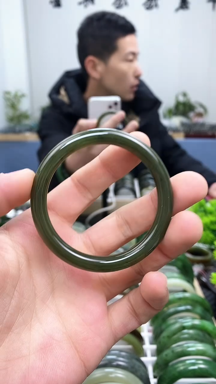 【闪购商品】和田玉手镯未镶嵌52.7