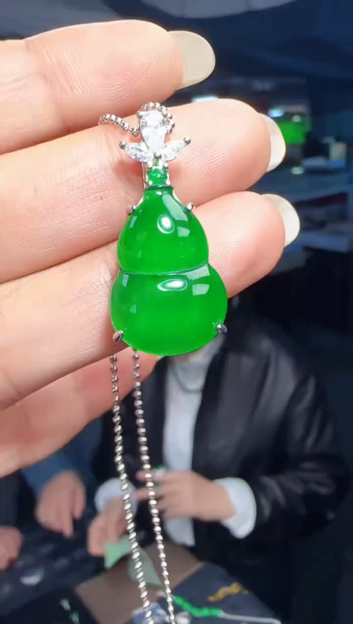 未镶嵌定制翡翠翡翠吊坠25