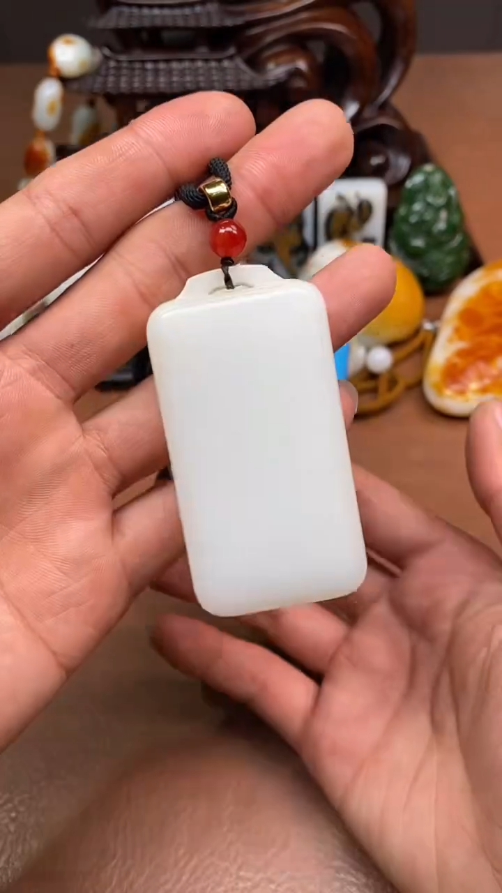 未镶嵌和田玉挂件?1