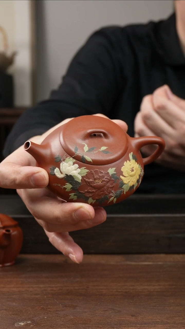 茶杯紫砂全手朱泥新款石瓢   泥绘牡丹花   160CC  