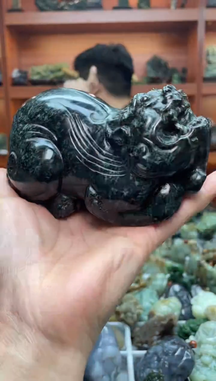 未镶嵌独山玉摆件1