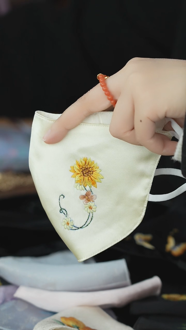 刺绣闪购口罩不可退换介意勿拍