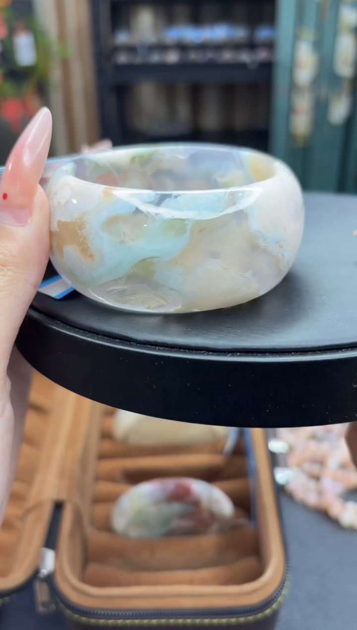 【闪购商品】石英质玉手镯未镶嵌35（57圈）