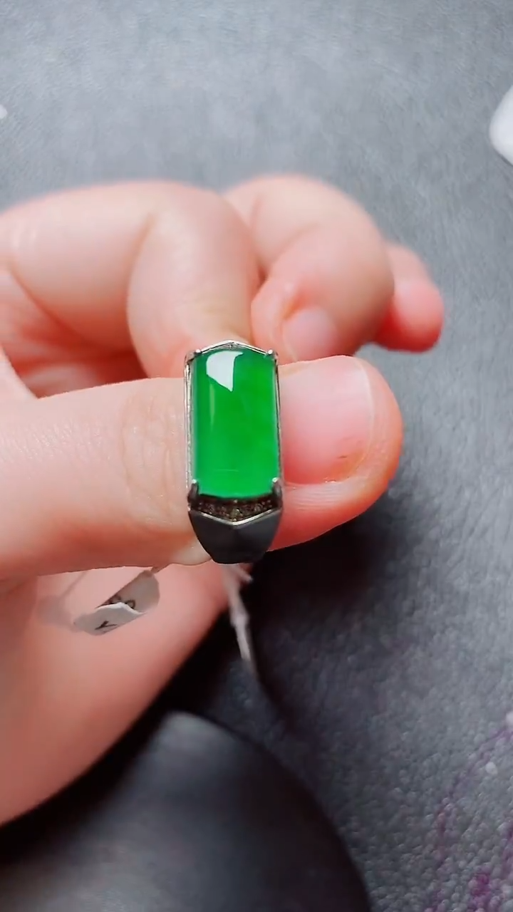 翡翠戒指银S925镶嵌翡翠