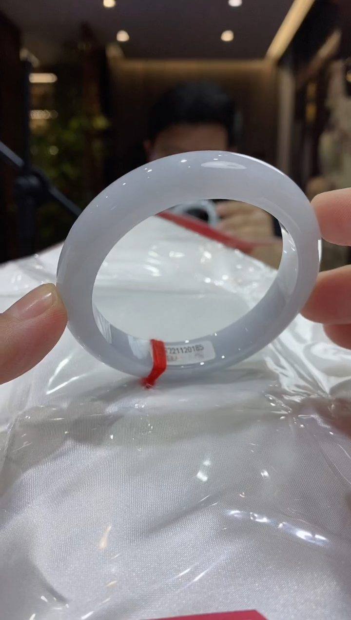 【闪购商品】翡翠手镯未镶嵌8号55-56圈口