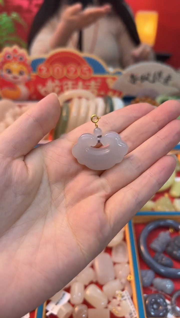 【闪购商品】和田玉吊坠未镶嵌烟紫香芋紫中号如意锁