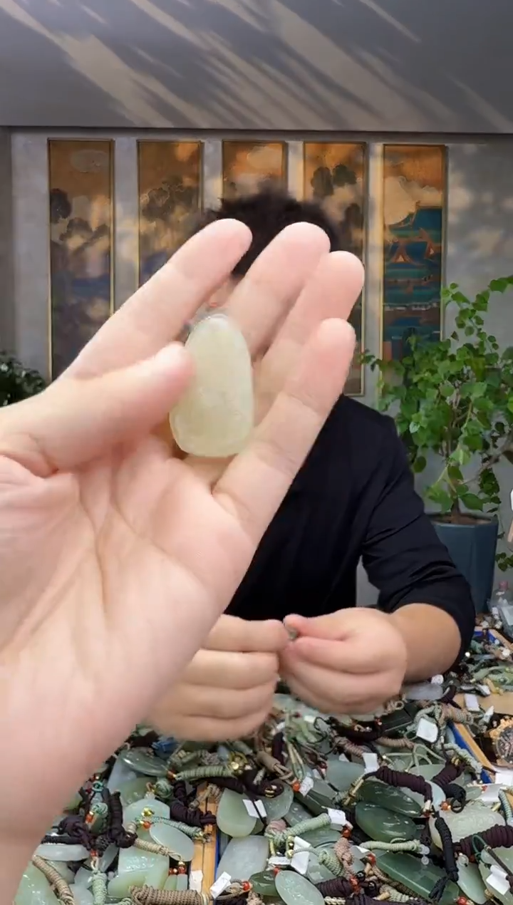 未镶嵌和田玉挂件拍一发一