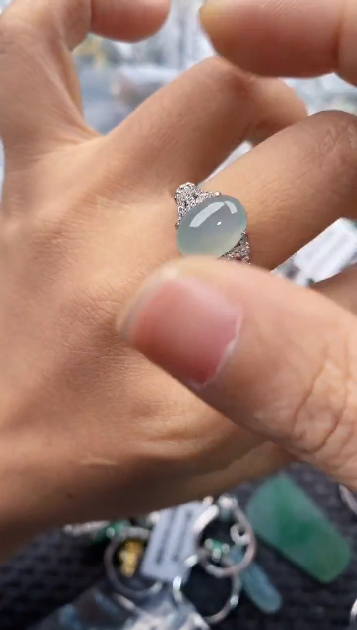 银S925镶嵌戒指翡翠888         8