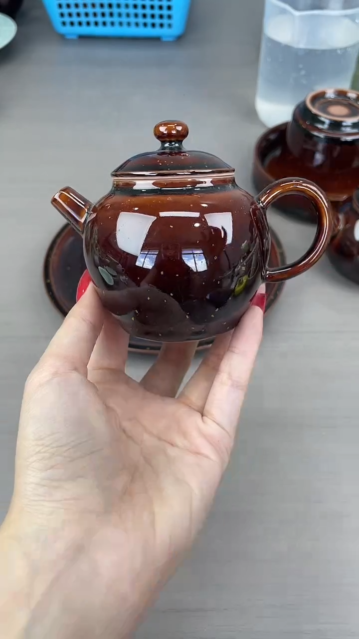 龙泉青瓷仓储福利放漏