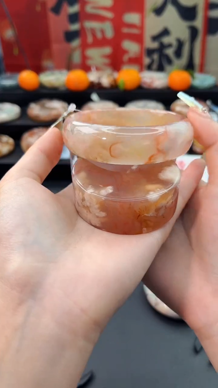 【闪购商品】石英质玉手镯未镶嵌赠送镯心（60圈口）