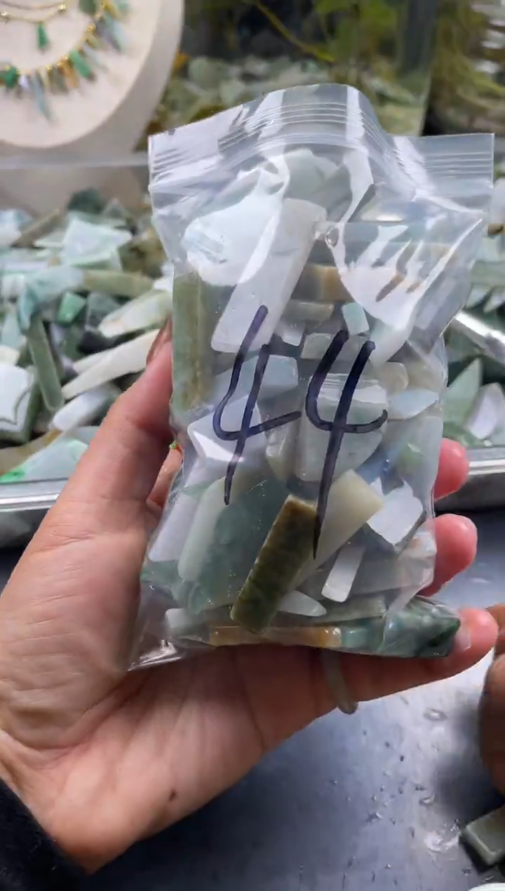 配石翡翠天然翡翠中号500克44