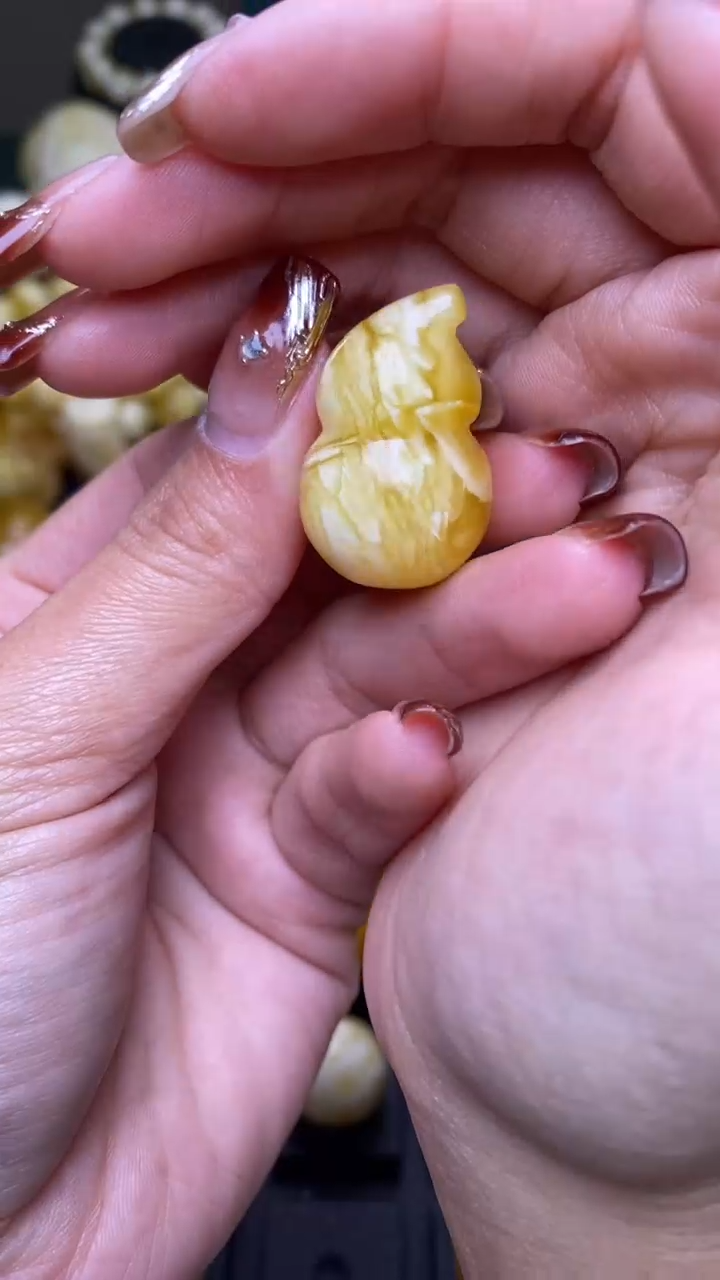 【闪购商品】琥珀裸石未镶嵌葵. 55