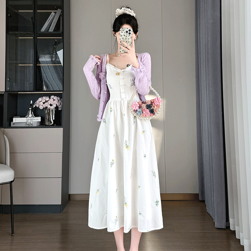 小清新刺绣吊带连衣裙女2025春夏新款法式气质收腰中长款仙女裙子