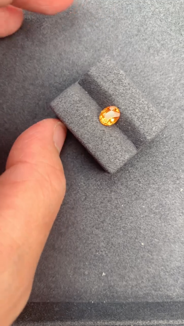 【闪购商品】石榴石裸石未镶嵌1.1ct 芬达石