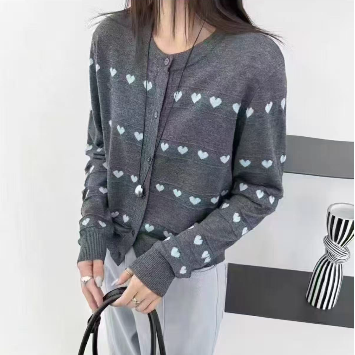 123 爱心羊毛时尚开衫