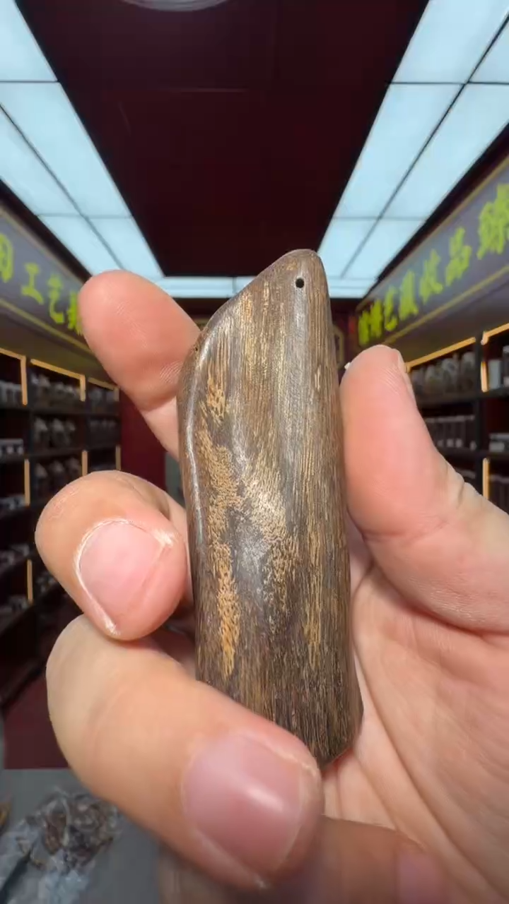 沉香吊坠多样性发一