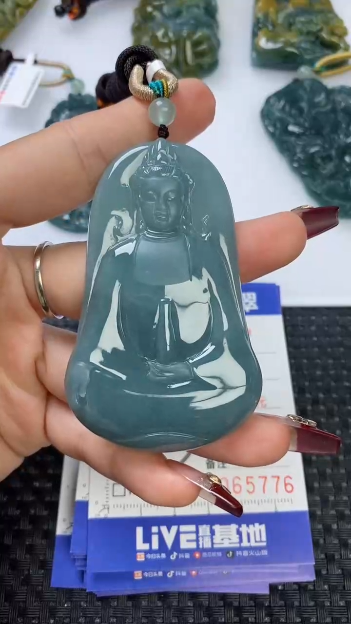 【闪购商品】翡翠颈饰未镶嵌111111111111111