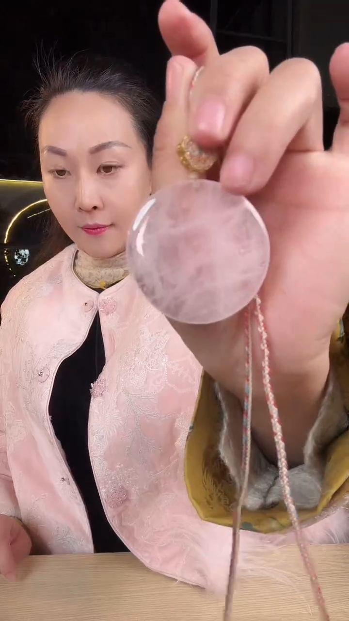 粉色挂饰粉色挂饰