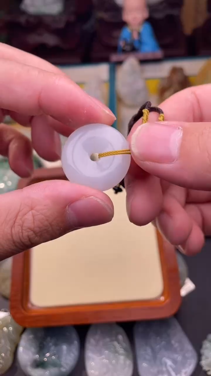 翡翠未镶嵌颈饰扣子