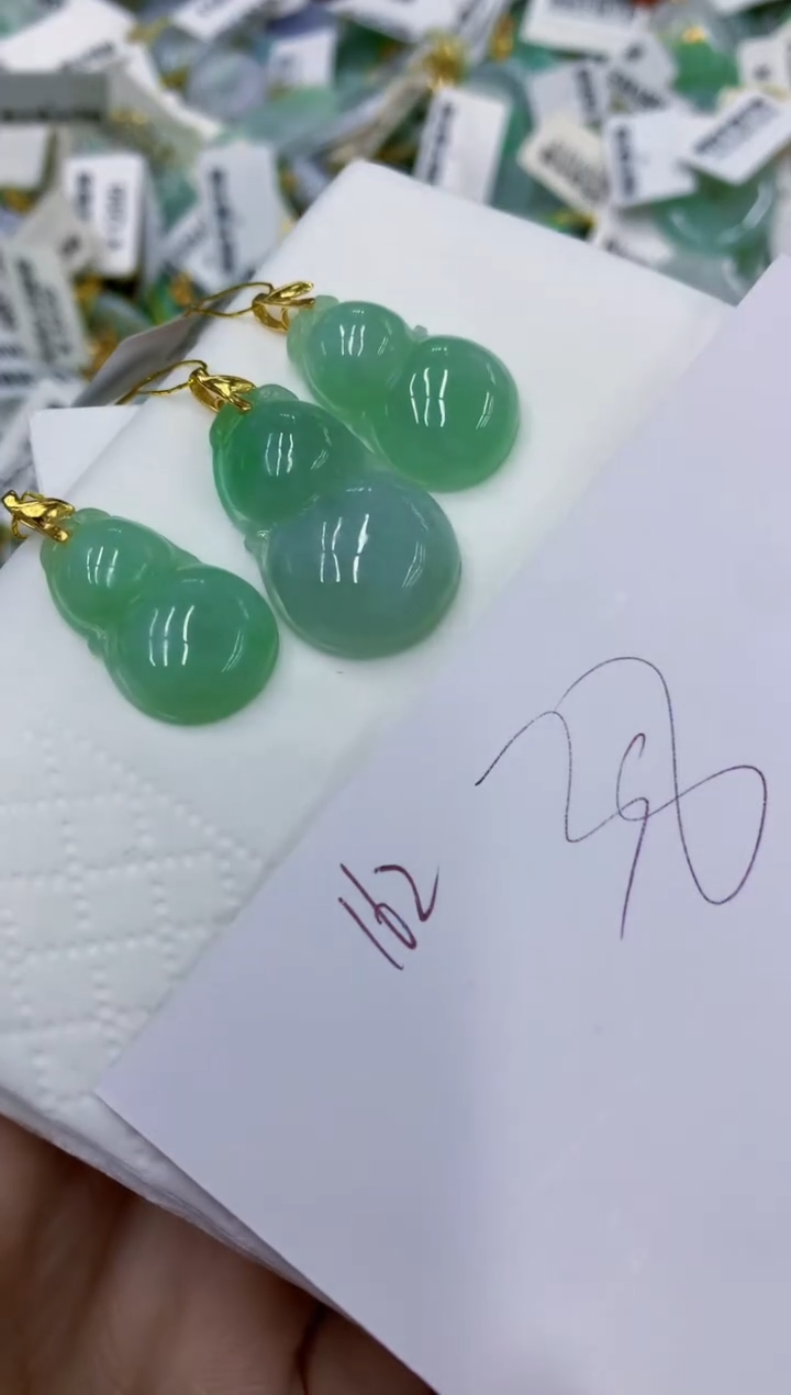 颈饰未镶嵌翡翠11111111111多样性发其一