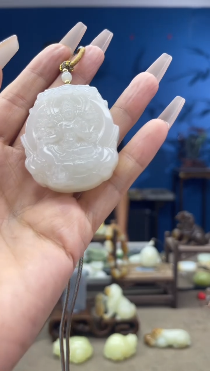 和田玉未镶嵌颈饰1