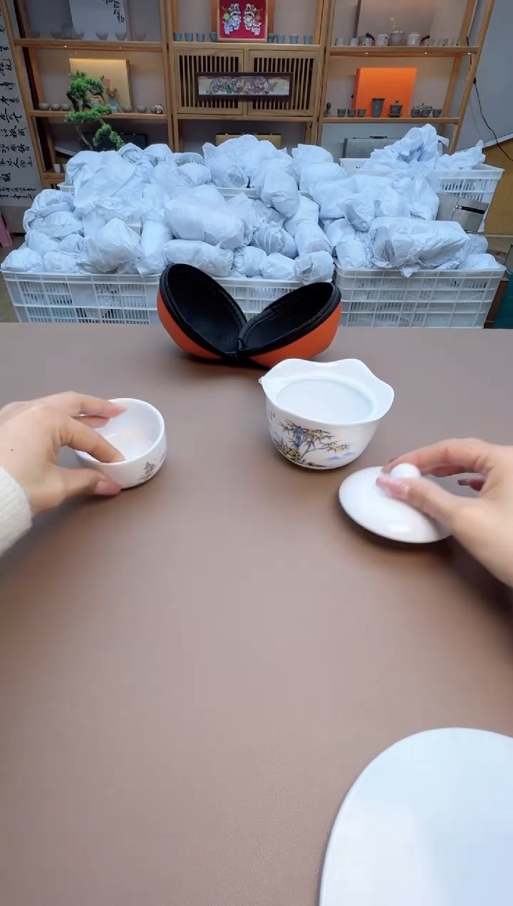 【闪购商品】摆件瓷制品S1111111111111